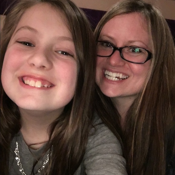 Meet your Posher, Amanda, Send Me Offers ;) - Picture 2 of 6